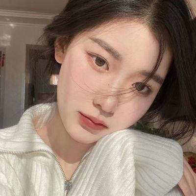 《面纱之下》海报