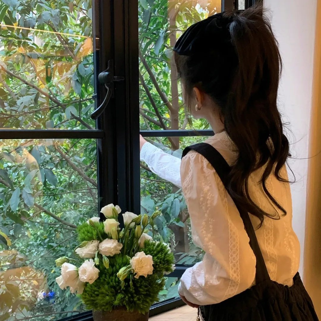 《女学生艳史》海报